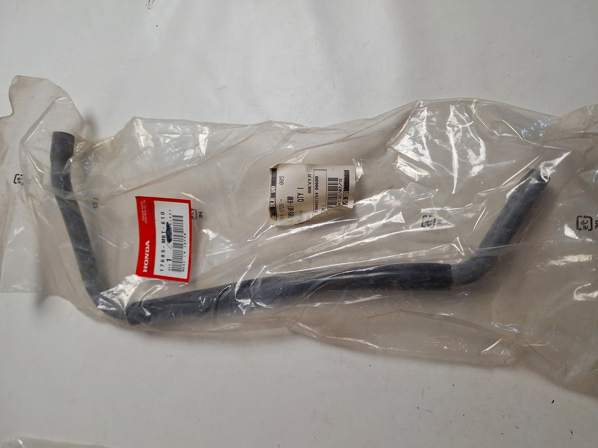 Bild von SCHLAUCH E, BENZIN  17685-MBT-610  XL1000V